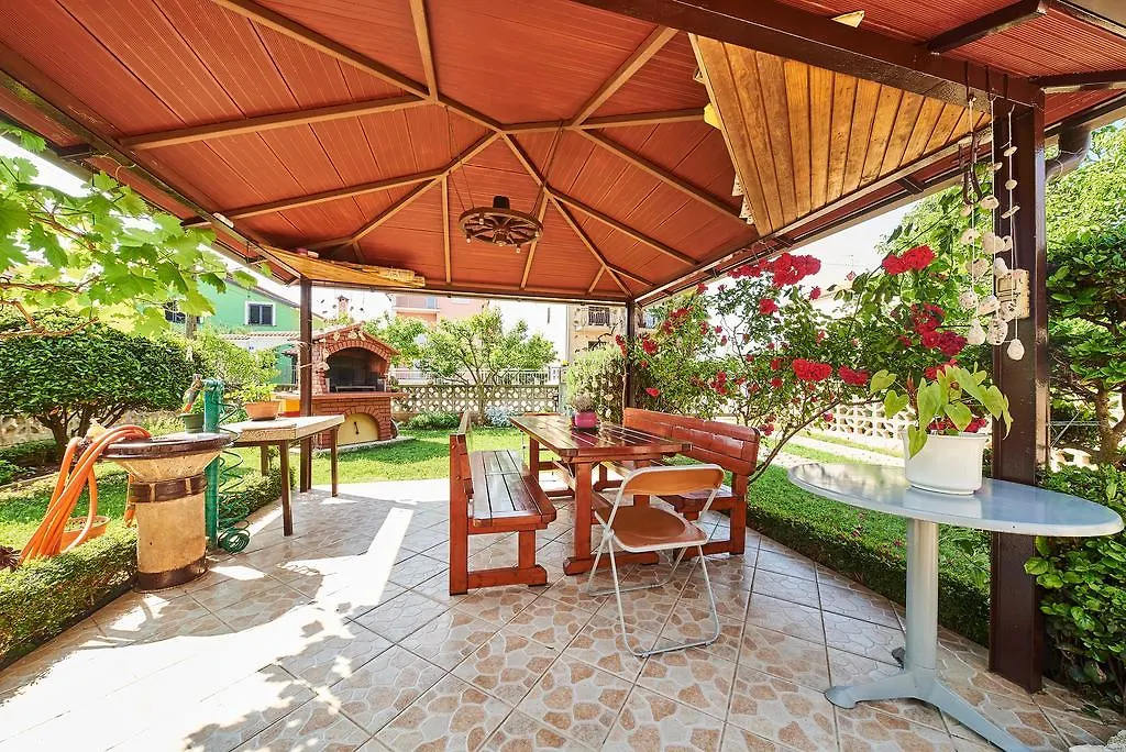 Apartment Erika Umag 0*,  Croatia